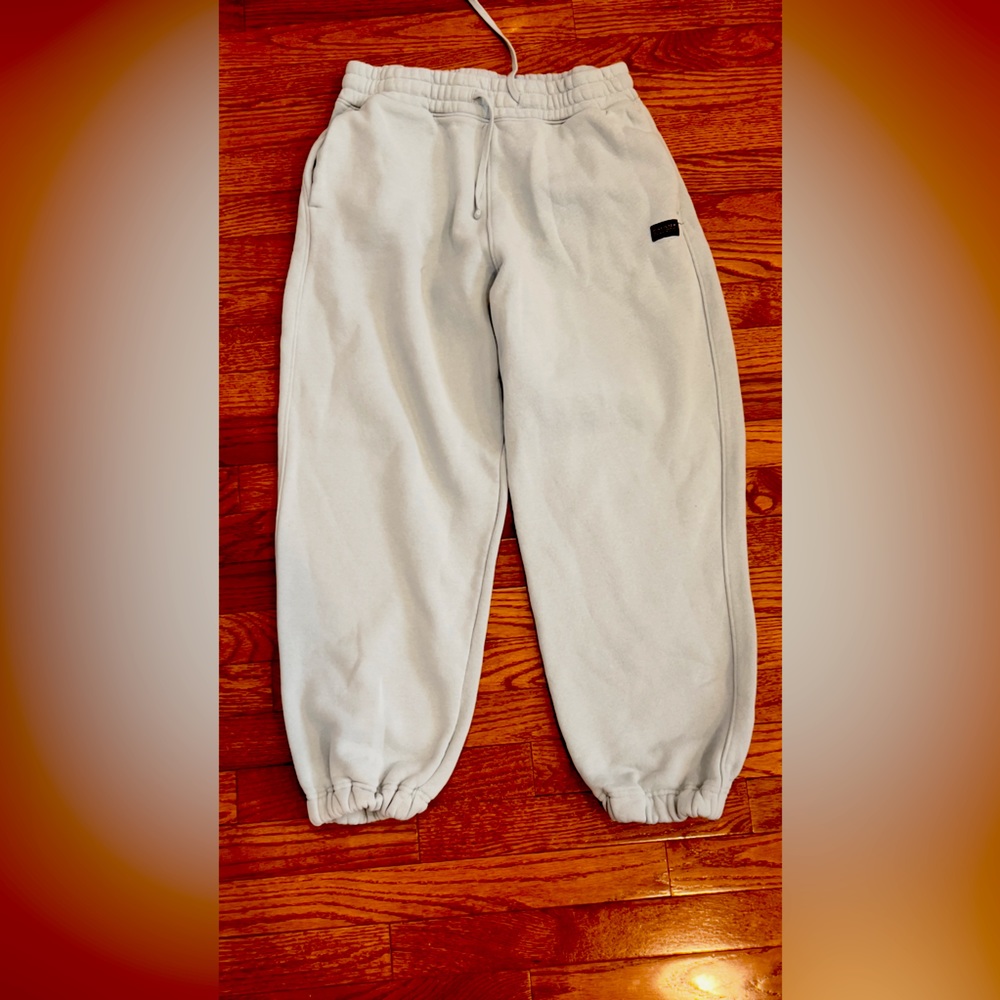 Hollister Men’s Oversized Sweatpants Light Blue Small